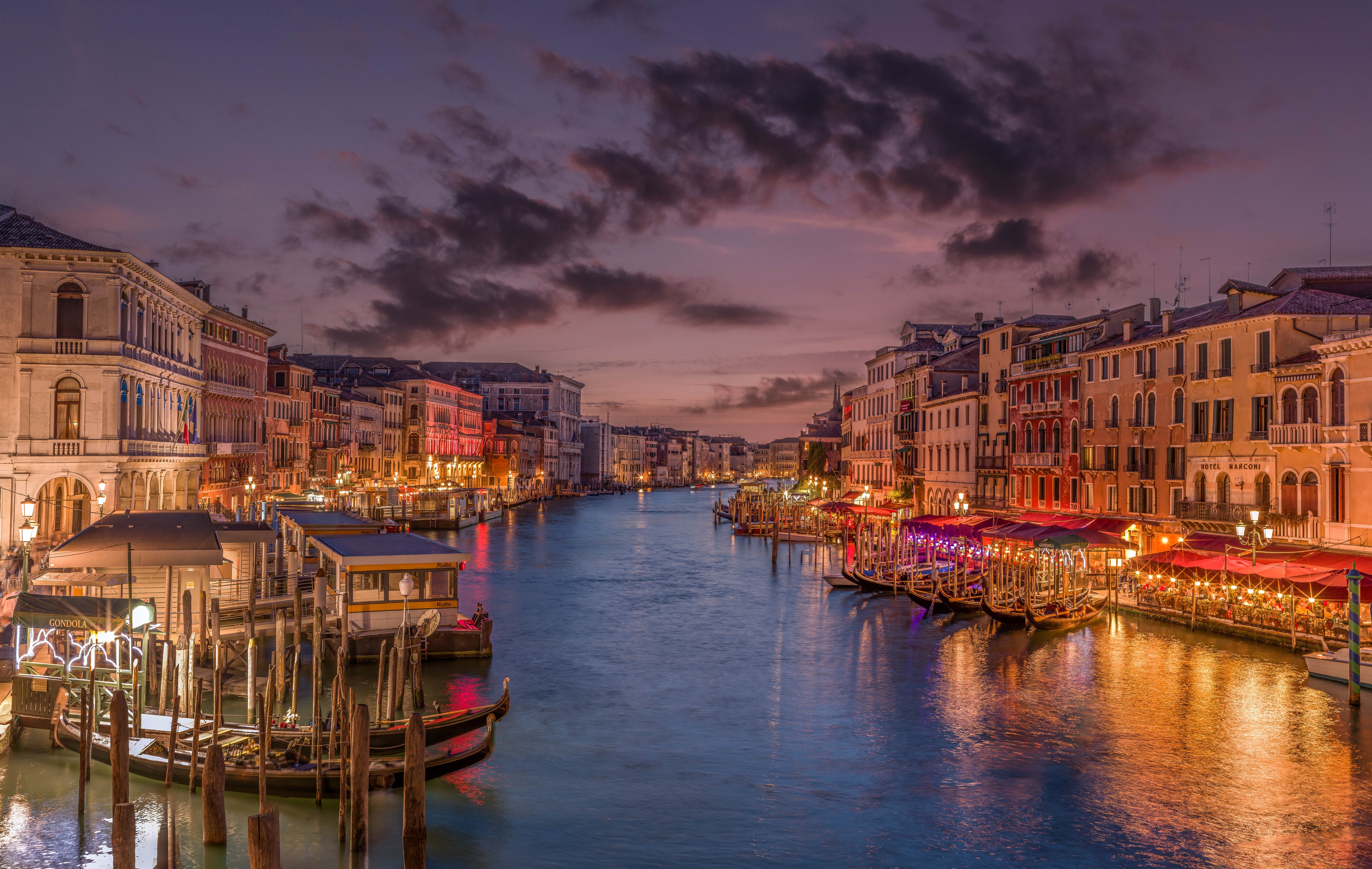 Ponte di Rialto, Venice, Italy