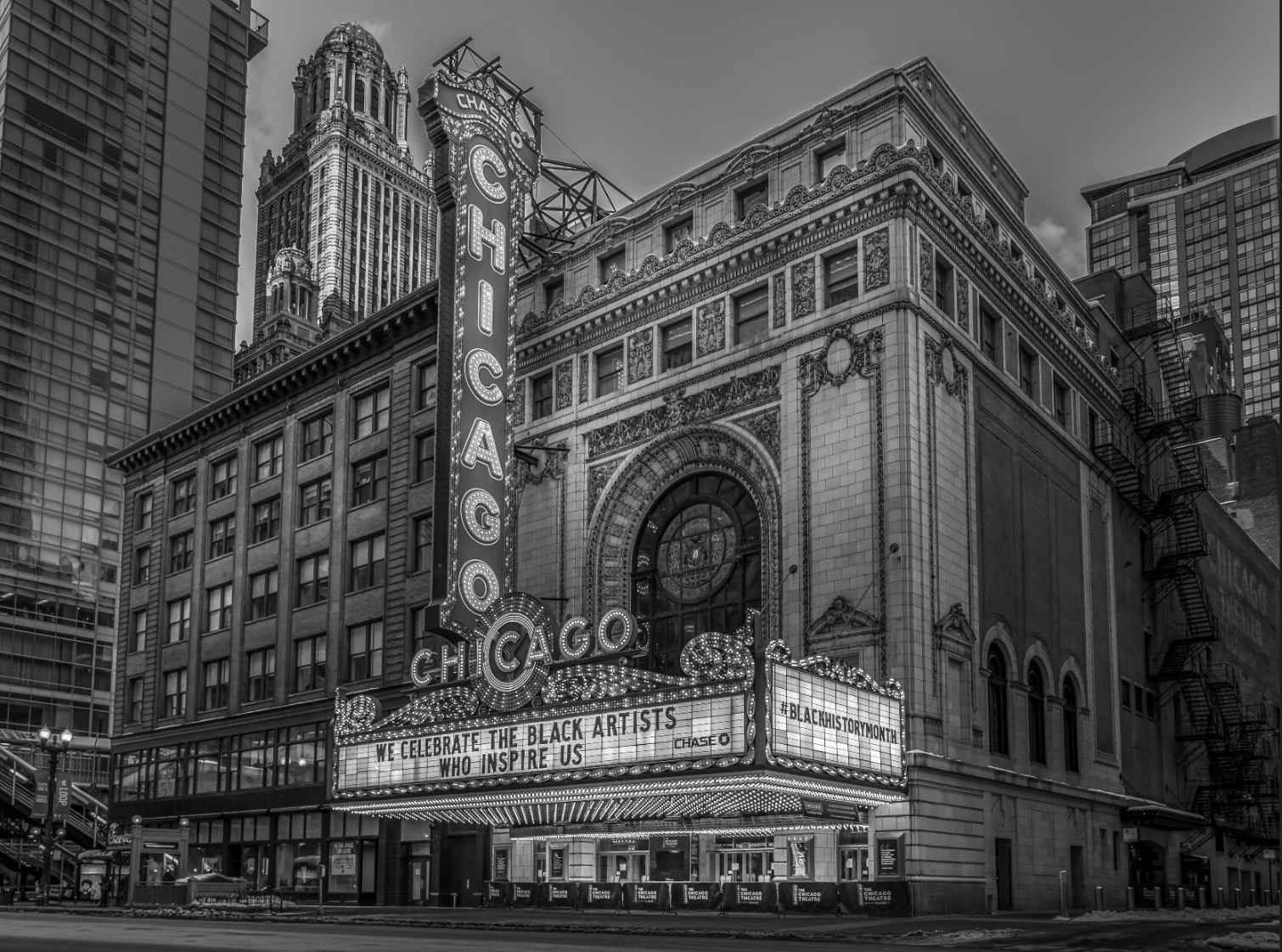 Chicago Theatre Black & White Wall Art