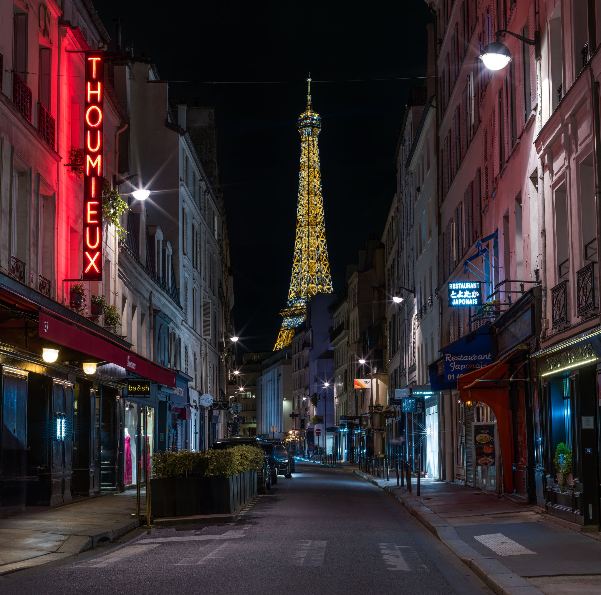 Hotel Thoumieux Paris Wall Art
