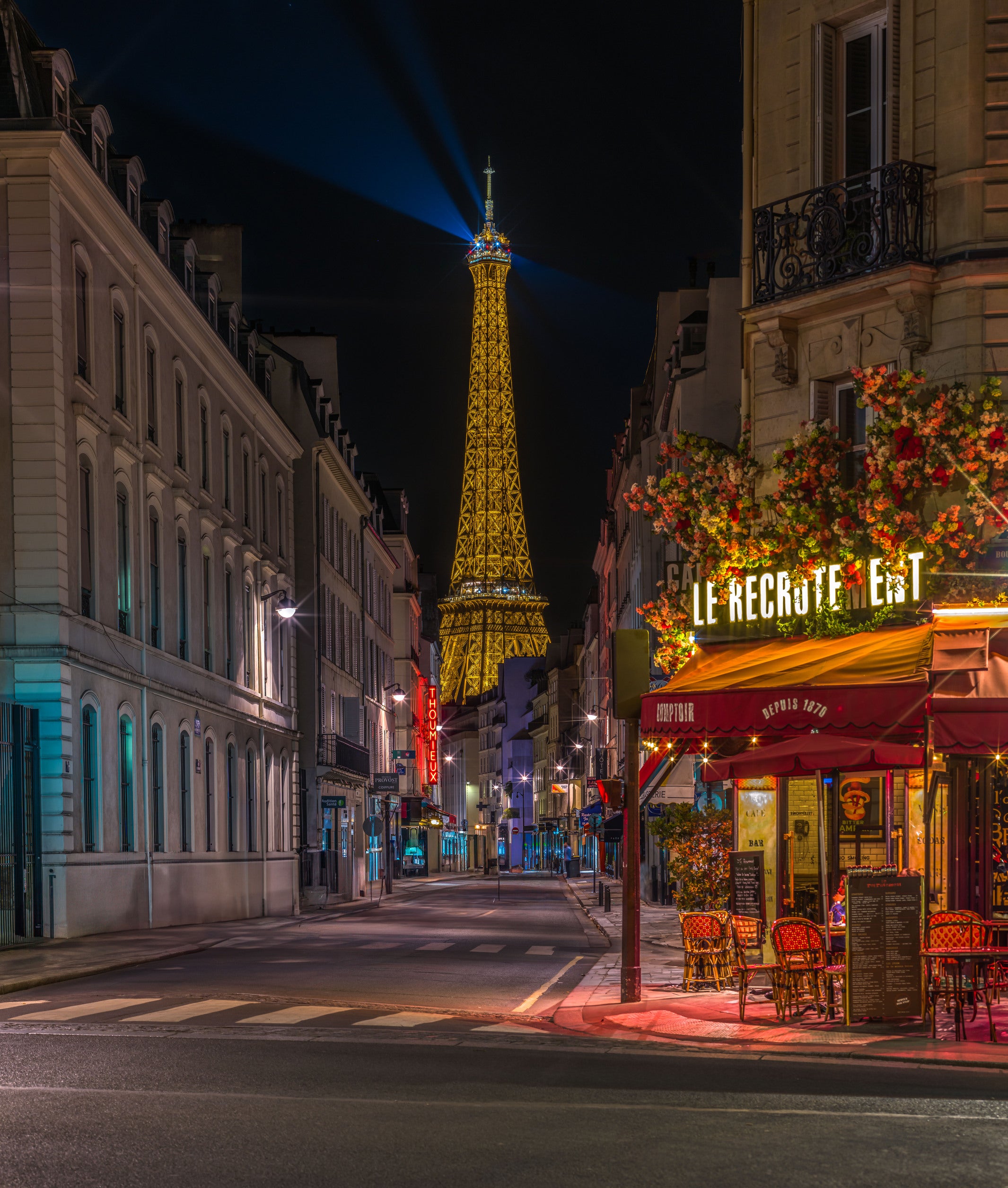Le Recrutement Café Paris Wall Art
