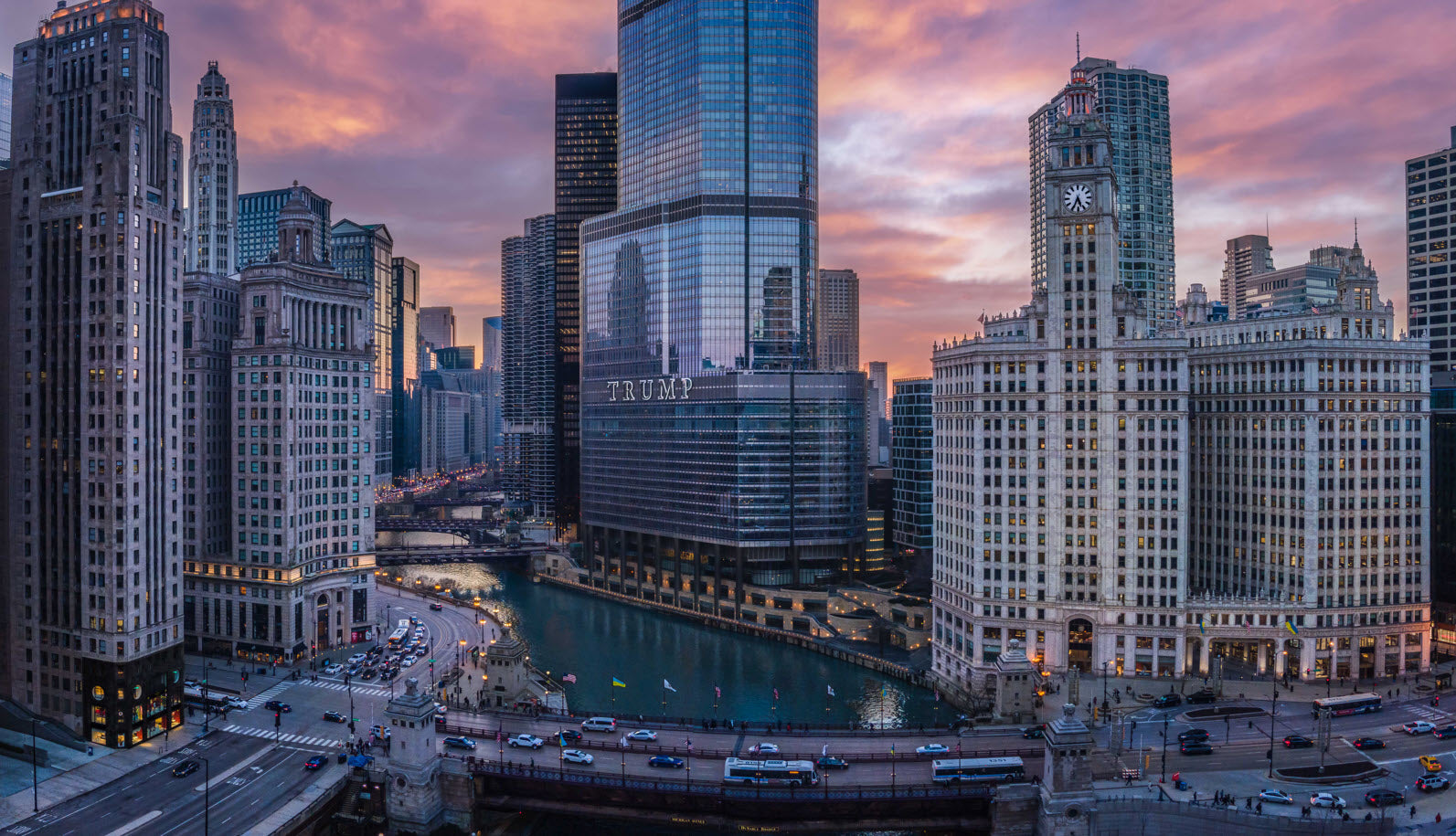 Wacker Drive Mag Mile Chicago